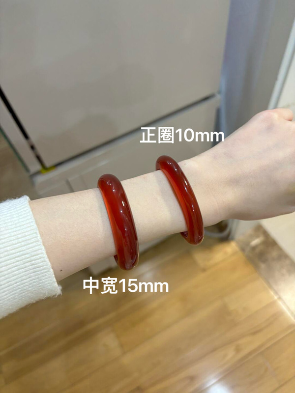 天然本物の赤瑪瑙ブレスレット、赤カルセドニーブレスレット、干支年赤翡翠ブレスレット、女性用ミディアムワイドレッドブレスレット|undefined