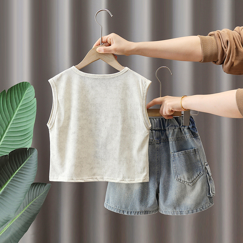 7266 Traje sin mangas para niños 2025 Nuevo chaleco de verano para niños Pantalones cortos de mezclilla de moda de verano de dos piezas de verano