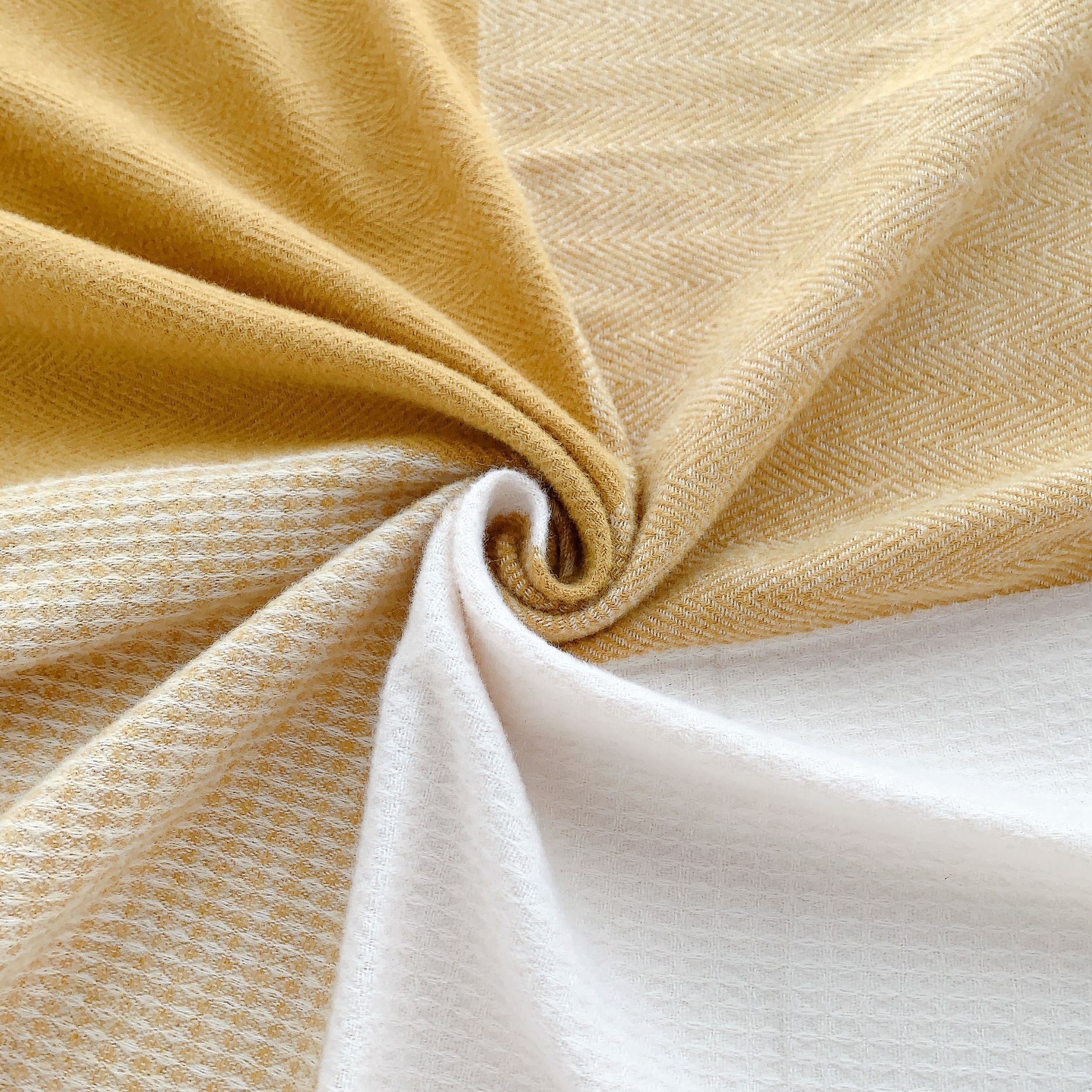 Bufanda de imitación de cachemira bicolor para mujer, otoño-invierno 2025, con borlas, estilo dulce y decorativo, cálida y en stock.