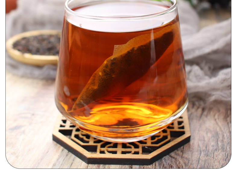 Osmanthus Black Tea 90g Box 30 Individual Sachets Fragrant Floral Herbal Tea for Daily Brewing in use