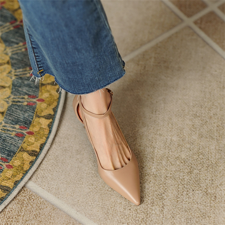 Women's Stiletto Heel Pumps With Pointed Toe And Strap Detail_voghion.com