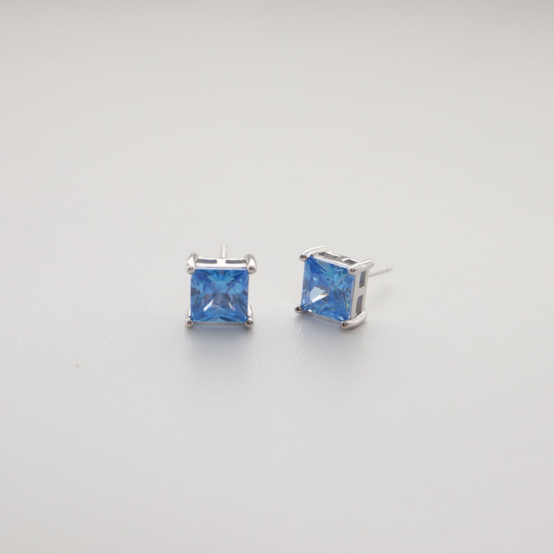 1g Weight 925 Sterling Silver Ear Needle Material Ear Studs Classification 1 Pair Quantity Holiday, Daily Occasion 925 Sterling Silver Material Geometric Pattern Unisex Gender Simple Style, Classic Style Style 1 Pair 925 Sterling Silver 925 Sterling Silver Earrings Geometric Ear Studs 10