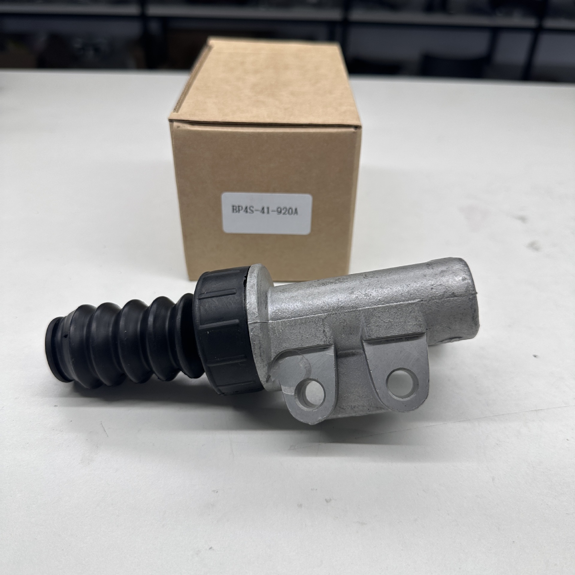 Bp4S-41-920A / Bp4S41920 -For Mazda Clutch Release Cylinder