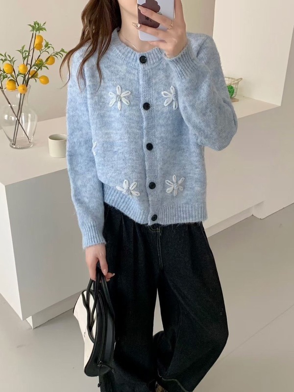 秋冬新款甜美宽松韩系圆领高级感针织衫毛衣女外套花朵针织女开衫|undefined