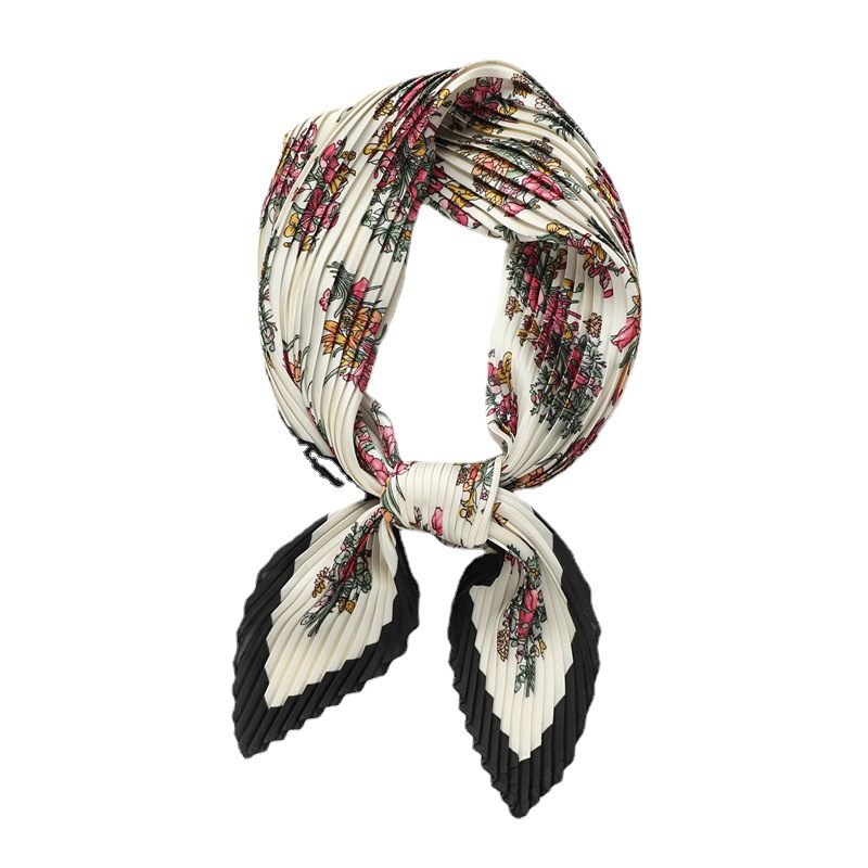 Sciarpa stampata elegante Sciarpa decorativa versatile da donna Sciarpa quadrata da 70 cm Sciarpa di seta imitazione rugosa Autunno e_voghion.com