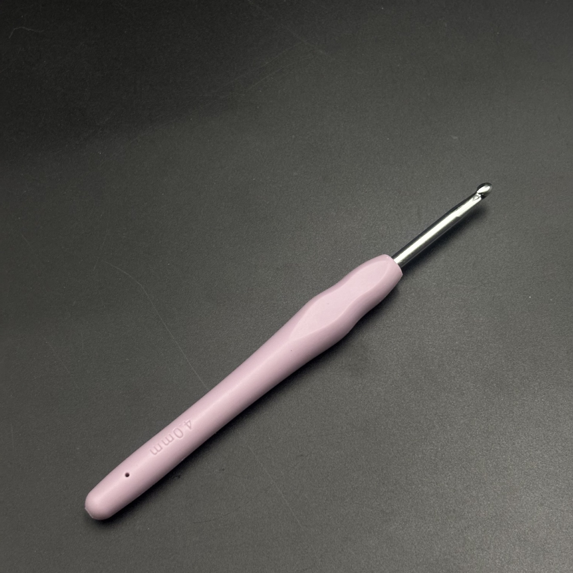 Tejido a mano arco iris ganchillo de mango suave TPR ganchillo de mango suave sólido ganchillo de aluminio ganchillo conjunto de agujas de lana