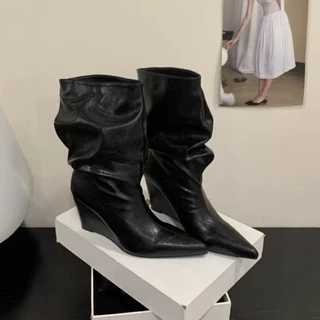 2026新款褶皱堆堆靴女尖头坡跟中筒皮靴复古百搭显瘦短靴