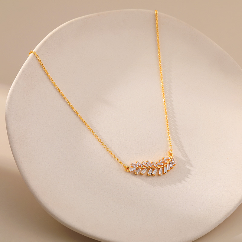 Fashion Leaves Copper Plating Inlay Artificial Crystal Necklace 1 Piece