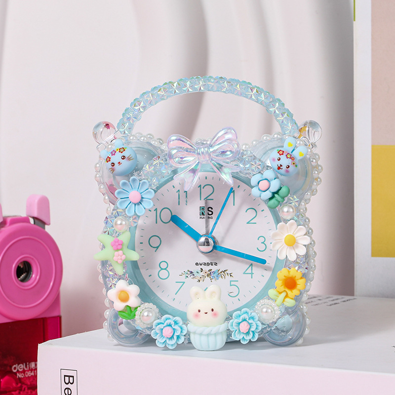 Reloj de alarma de cristal paquete de material de bricolaje para niños creativo de dibujos animados crema pegamento hecho a mano reloj de estudiante fabricante pequeño problema
