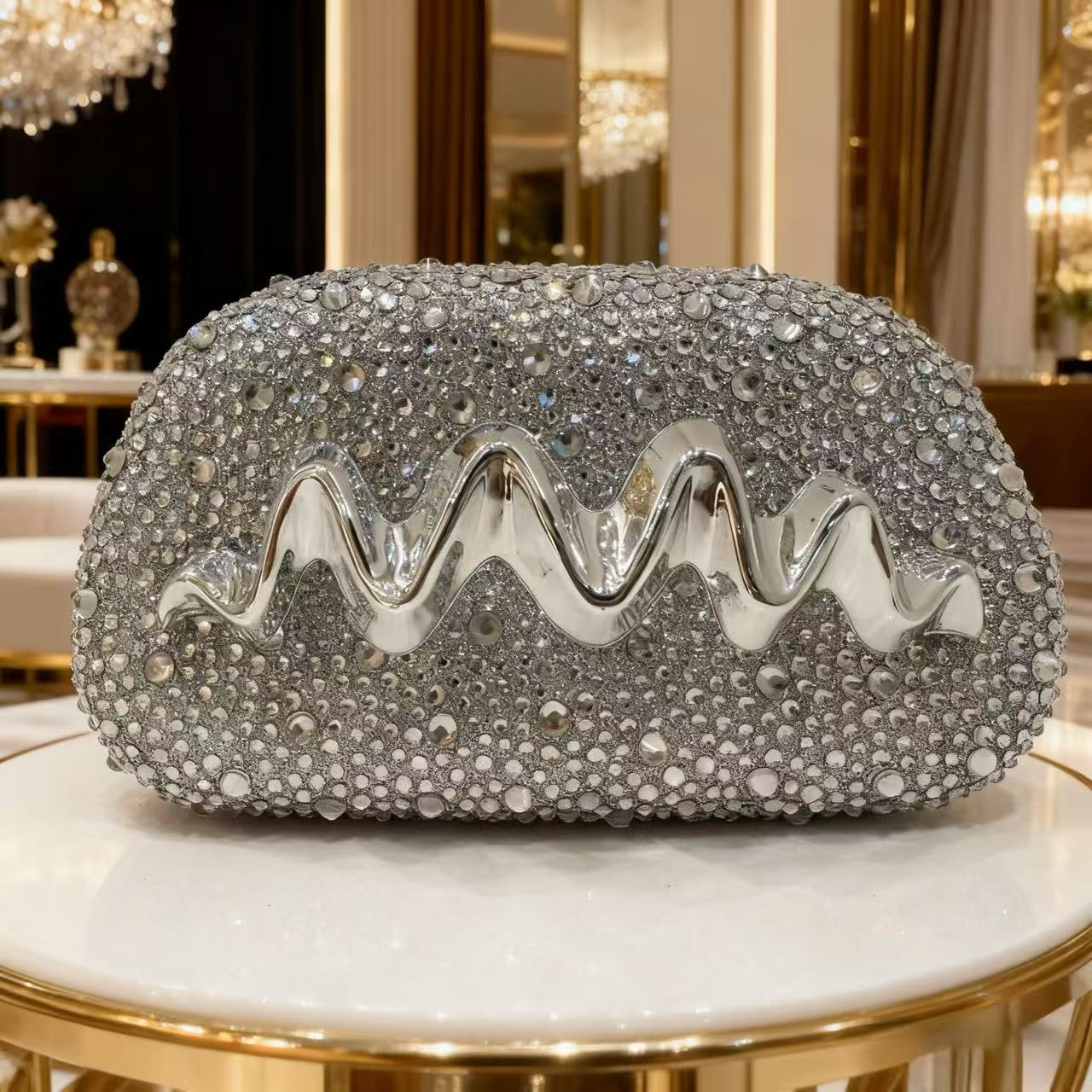 Europa y los Estados Unidos nuevos paquetes de cena de damas un hombro inclinado tramo completo taladro bolsas de mano muñeca especial lujosa bolsa de cena acrílica