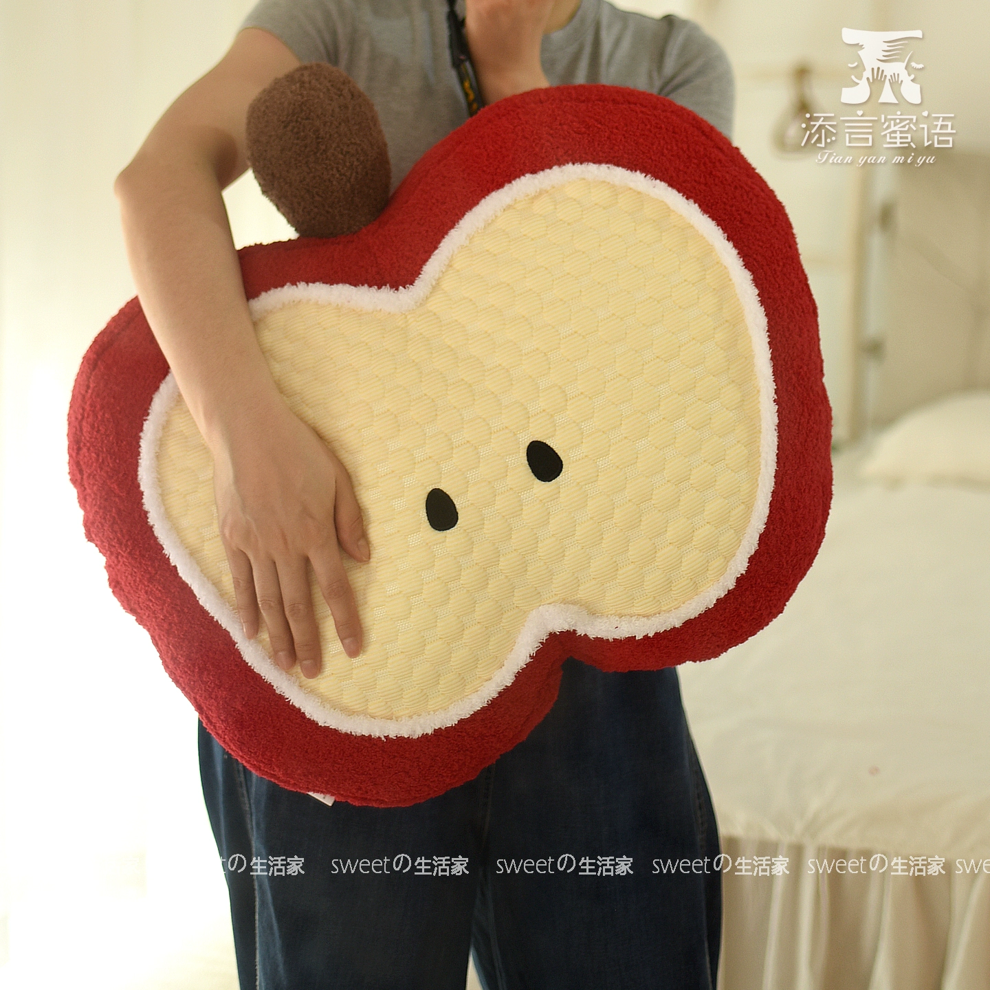 Apple, cute plush pillow at lunchtime, sofa for bed, Birthday gift