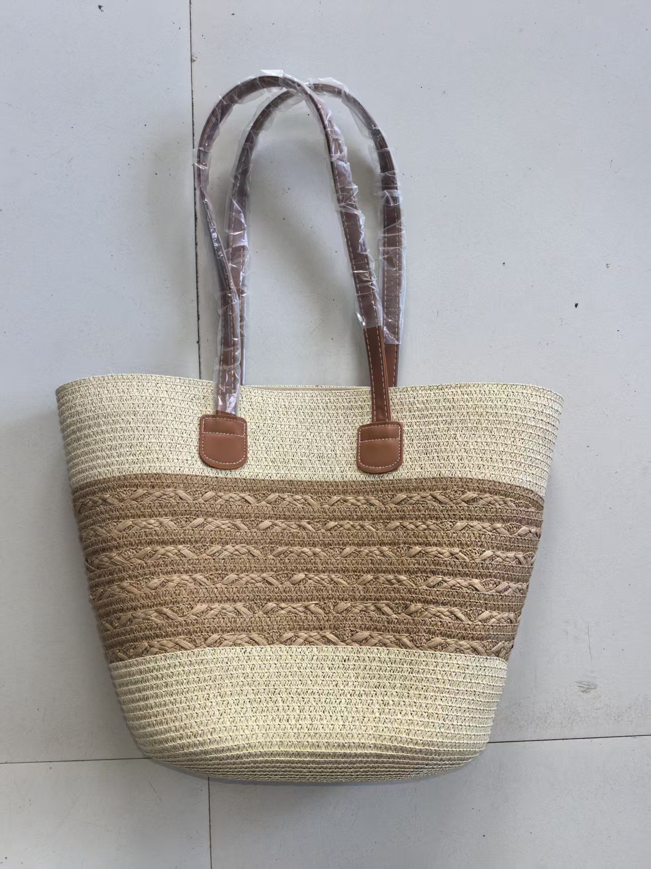 Bolso de paja con rayas y colores, bolso especial con sentido avanzado de desplazamiento, bolso de regalo práctico para vacaciones junto al mar, bolso de hombro femenino