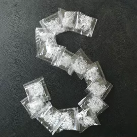 串珠、绕珠;拼插类玩具;工具