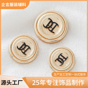 �A�ν������_�b~��ë��ë�¿۽�ɫ���~�͹�Ӣ���L�ߙn���ӬF؛