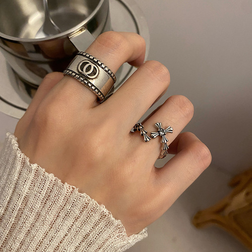 Vintage Retro Double Circle Cross Finger Ring for Trendy Hip-Hop Style Women