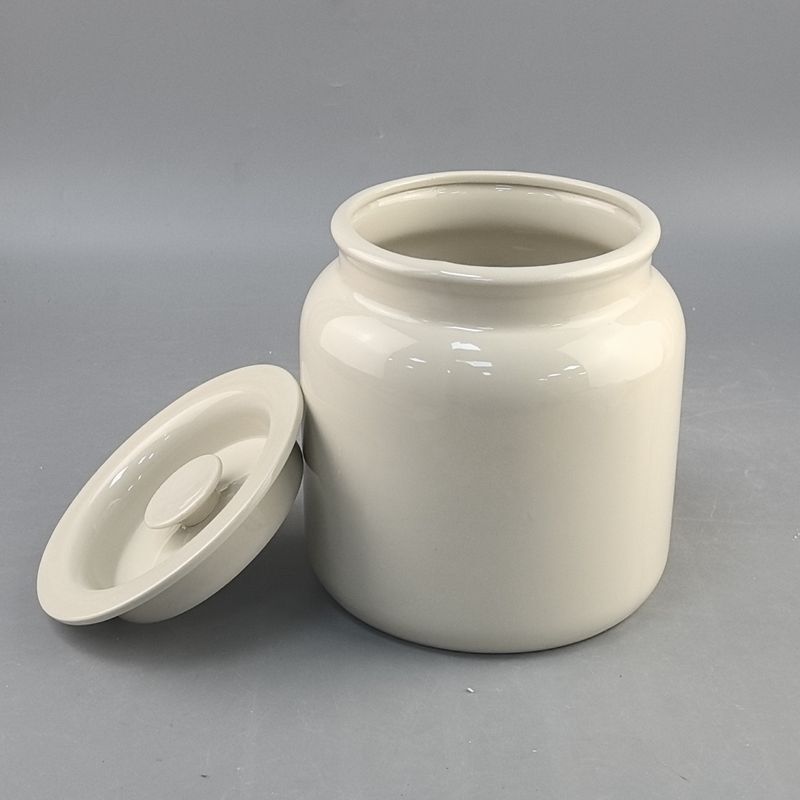 Latas de cerámica sellada pueden ser etiquetadas con logotipo, latas de manteca de cerdo de temperatura media con tapa doméstica, recipientes retro de gran tamaño de porcelana blanca.