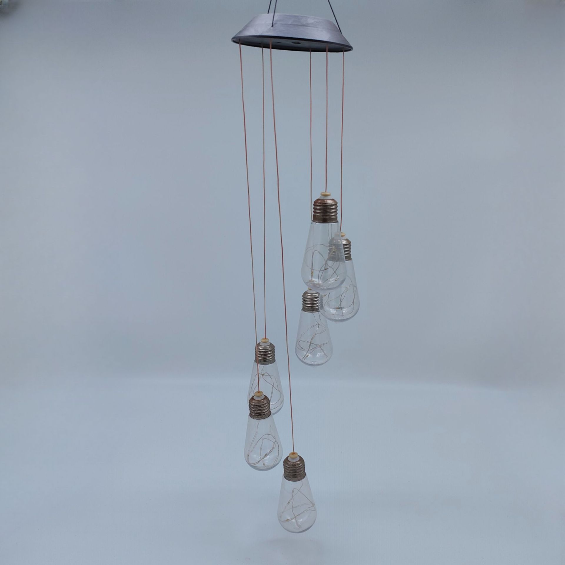 다채로운 전구 바람 차임