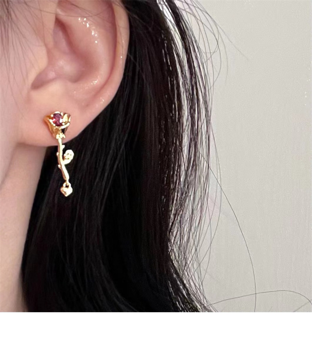 Elegant Simple Style Rose Alloy Plating Women's Ear Studs 1 Pair display picture 2
