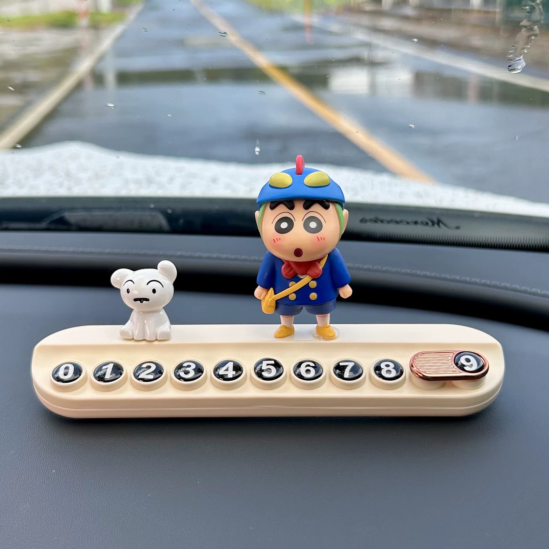 Crayon Shin-Chan Car Number Plate Dashboard Temporary Parking Phone Number Sign Cute Cartoon Movable License Plate Car Decoration
