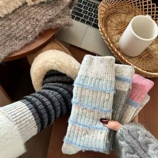Women's Autumn and Winter Wool Thick Mid-Tube Slouch Socks with Unique Yarn, Color-Blocking, Korean Style, Warm, Lazy, Versatile Women's Socks