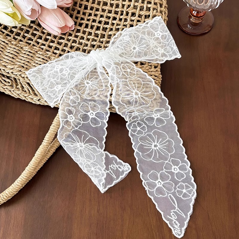 20 grandes flores blancas