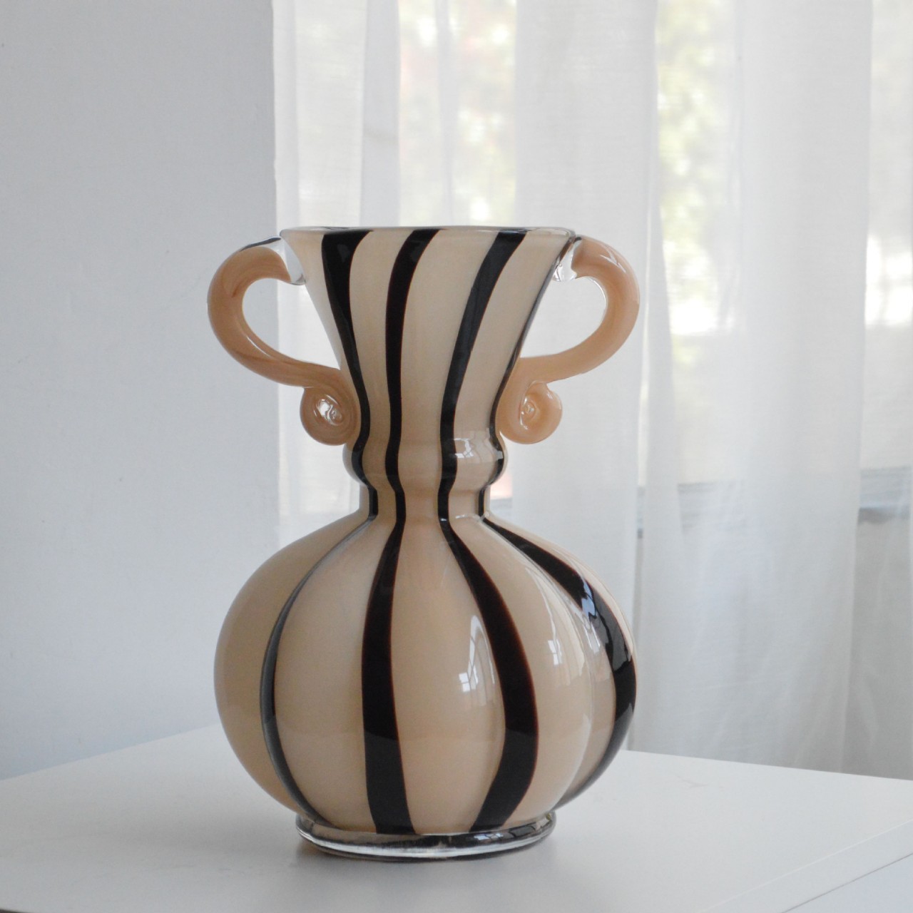 Piccolo vaso in vetro Fenton dipinto a mano in stile vintage francese con decorazioni delicate, accessori di alto valore_voghion.com