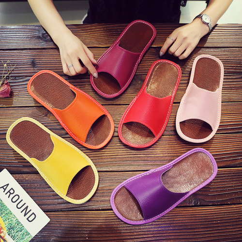 Summer Slippers for Home Use, Non-Slip Couples' Soft Sole Beauty Salon Wood Floor Quiet Indoor Slippers for Men and Women