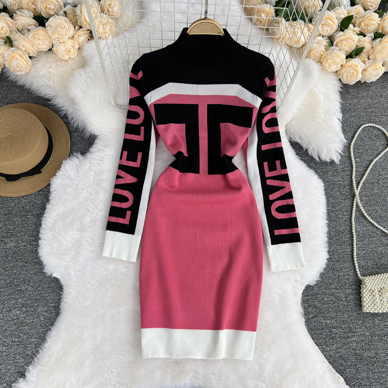 Abbigliamento Donna Abito in maglia elastica e stampata_voghion.com