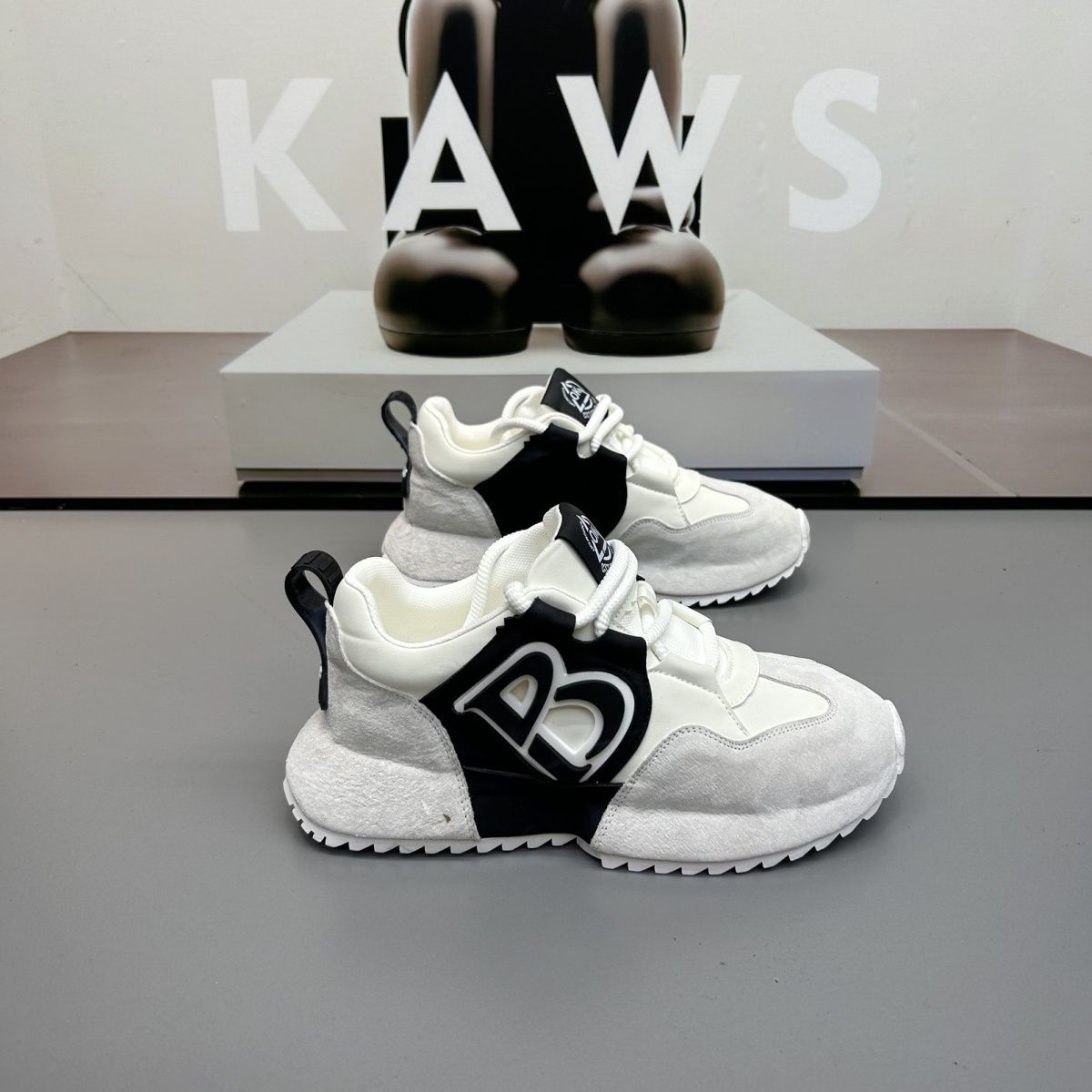 Zapatos transfronterizos de marca compartida para hombres, zapatos deportivos casuales de todo fósforo de otoño, modelos calientes para hombres, zapatos de moda de invierno de alta gama