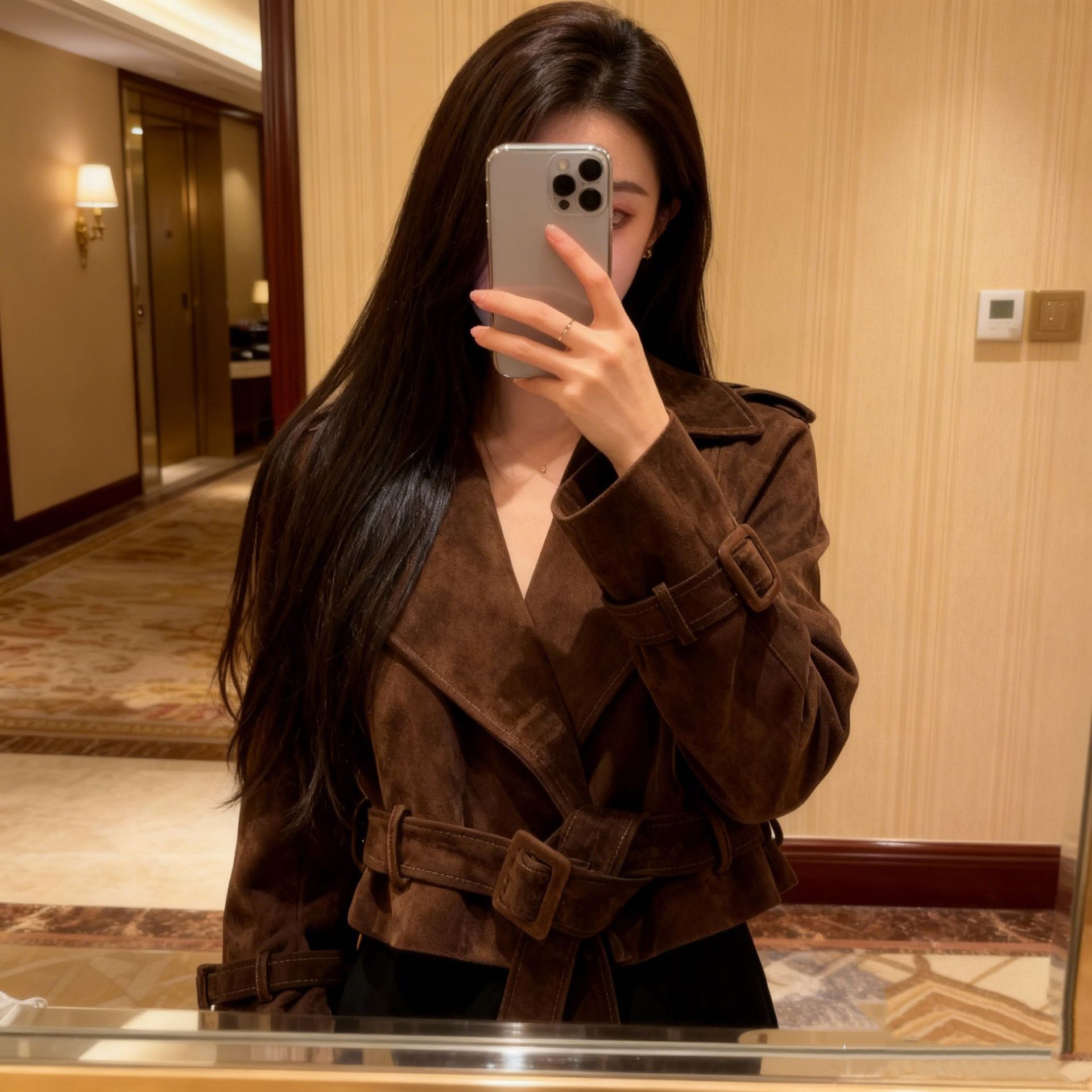 2025 Autumn and Winter New Fashion Small Fragrant Coffee Color Suede Jacket Feminine Slim Short Work Jacket Top