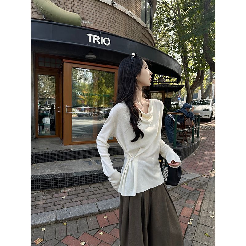 Designed with a Waist-Cinching Effect, Plus-Size Solid Color Side-Button Long-Sleeve Knit Top for Women, New Autumn Style, Slimming Effect Designed with a Waist-Cinching Effect, Plus-Size Solid Color Side-Button Long-Sleeve Knit Top for Women, New Autumn Style, Slimming Effect