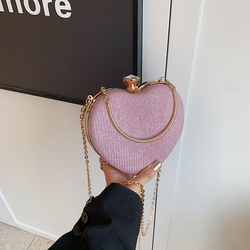 时尚法式链条单肩斜挎包2024新款唯美简约个性高颜值手提爱心包包