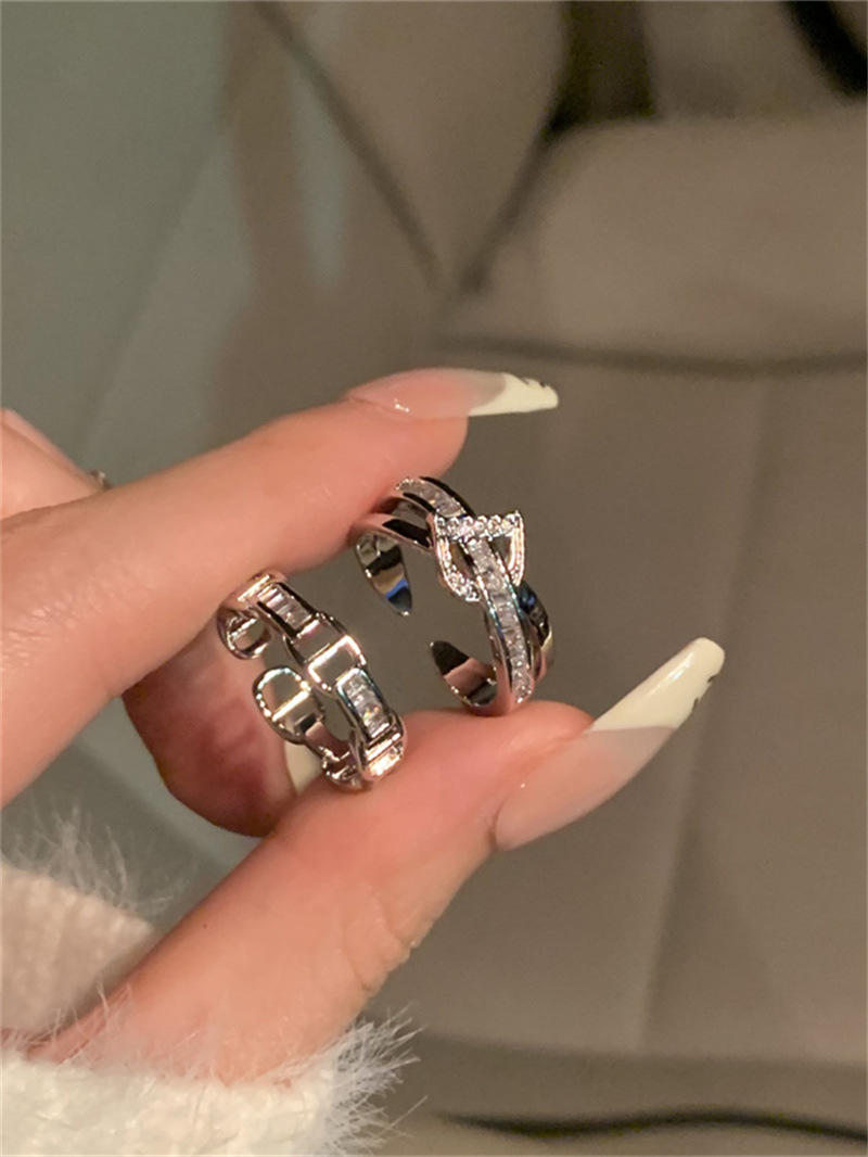 Elegant, fashionable, cool, light luxury, stackable women's rings, INSA small design, zirconia sparkles, trendy, popular finger rings