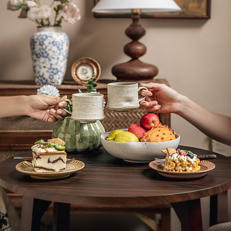 Vintage Wabi-Ji Taza de mano Taza de latte de gres hecha a mano Taza de estilo japonés Taza de café de alta calidad Exportación transfronteriza