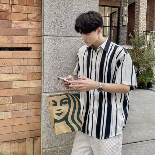 Minimalist Ice Silk Droopy Striped Short-Sleeve Shirt for Men, INS Hong Kong Style Summer 5.5-Sleeve Casual Blouse Trendy