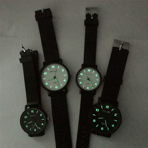 Cool Wind Exam Night Light Women's Simple Trendy Student Instagram Style College Retro Literary Couple's Watch