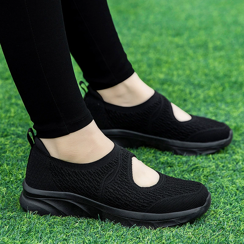 Летние свободные туфли для мам, женские прогулочные туфли на мягкой подошве, легкая и дышащая обувь для пожилых людей, повседневная обувь, женская дорожная обувь среднего и пожилого возраста.