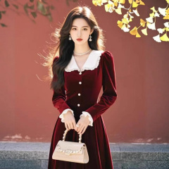娃娃领金丝绒红色连衣裙女2025新款秋冬新款微胖掐腰裙a字中长裙