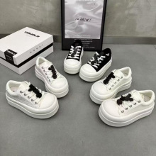 骆驼动感2025春季韩版厚底休闲板鞋女新款百搭增高松糕鞋丑萌大头