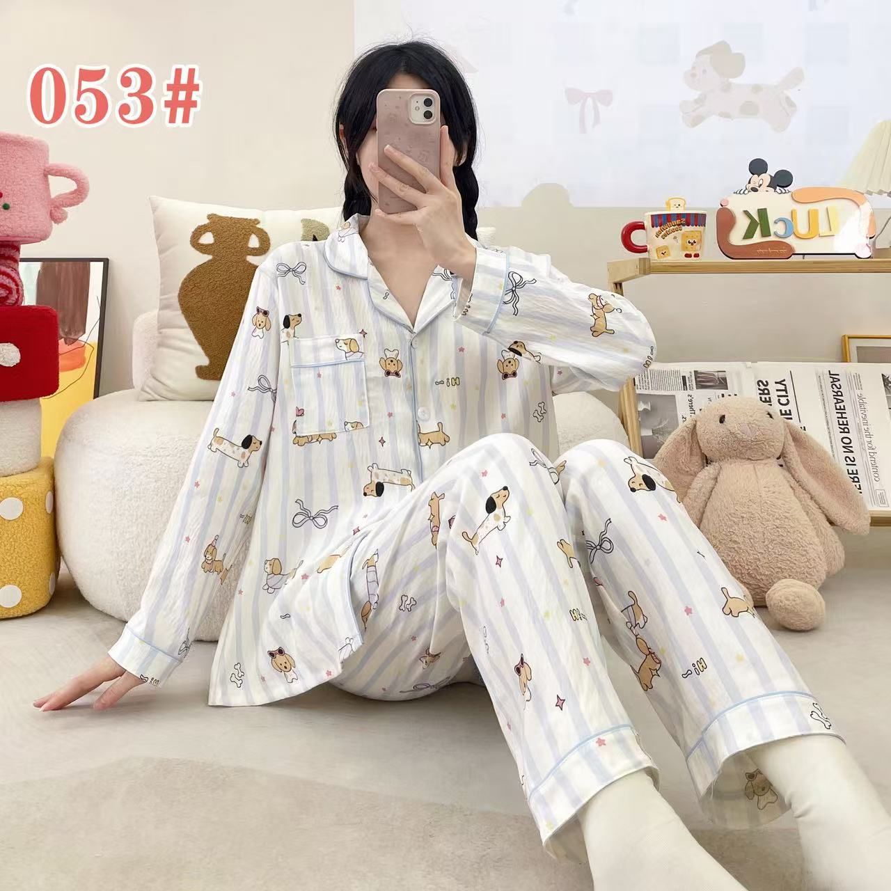 Venta al por mayor transfronteriza rebeca de verano solapa dibujos animados lindo pantalones de manga larga pijamas mujer nube algodón estilo simple servicio a domicilio