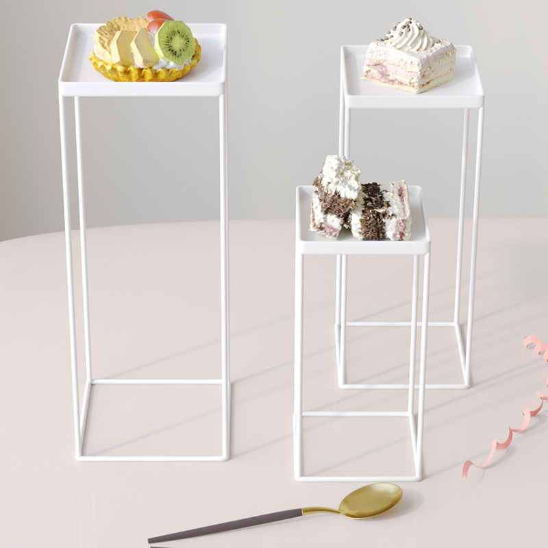 Postre tazas de papel alto escenario de boda bandeja de visualización de metal tres piezas conjunto cuadrado blanco puro hierro forjado estante de pastel