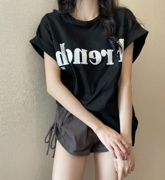 검은색
