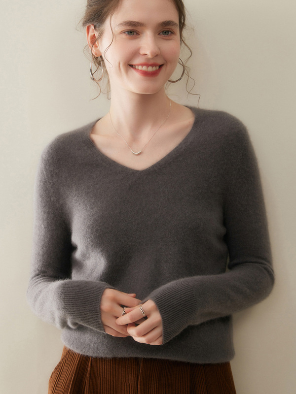 通勤装的显瘦密码~山羊绒衫女V领常规百搭羊绒打底衫2025秋冬新款|undefined