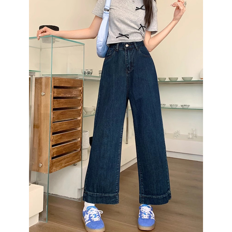 진한 파란색