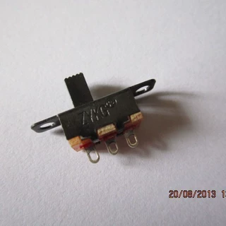 拨动开关SS-12F15  SS-12F45SS12F21SS-13D01滑动开关