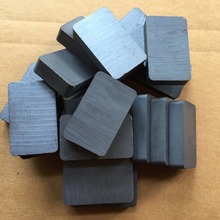 厂家批发铁氧体方块，模压切割方块，各种形状方块磁铁 量大优惠
