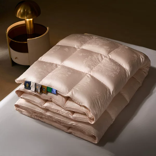 2026 new high-end, ultra-quiet, double-layer, three-dimensional jacquard quilted comforter, meeting the new national standard, with 95% down filling for exceptional fluffiness