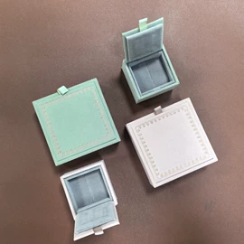 首饰包装;纸盒;纸类标签