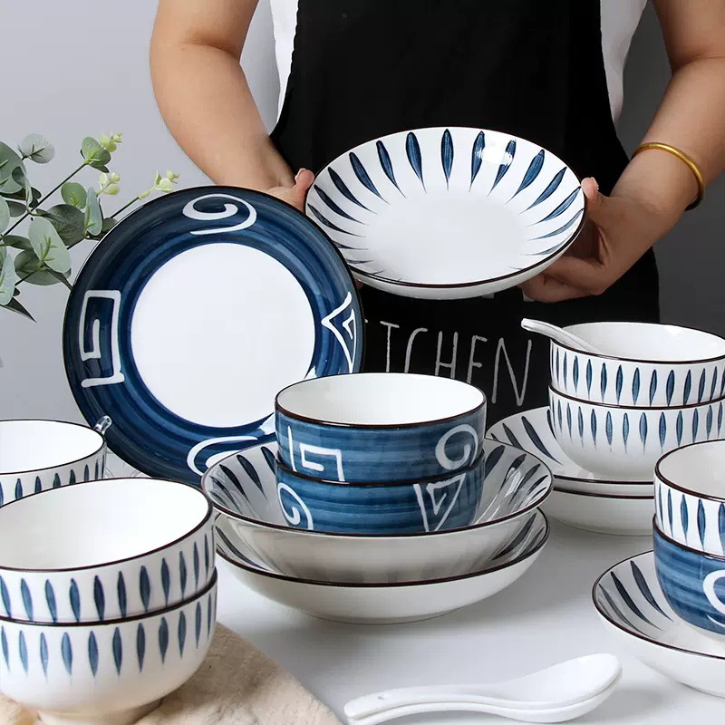 Set of tableware and dishes, trendy Jingdezhen ceramic tableware set with creative Japanese style, face bowl set for home use, ceramic bowl and chopsticks