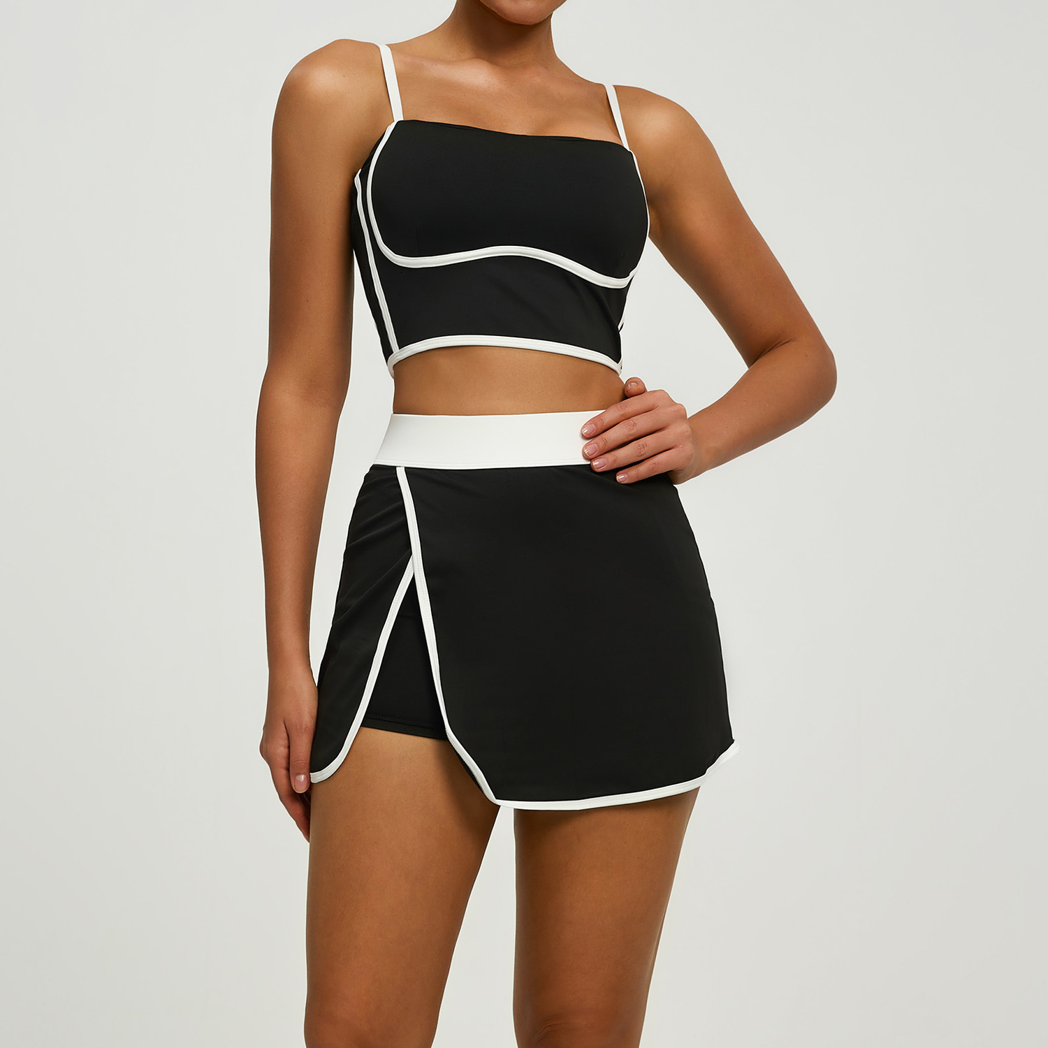 La misma marca de tenis, vestido corto, juego de verano transfronterizo, deportes de verano, corrida al aire libre, fitness